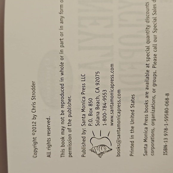 3 Disneyland Guides Collectible no markings 2009 2012 2017 Companion guide - Picture 6 of 14